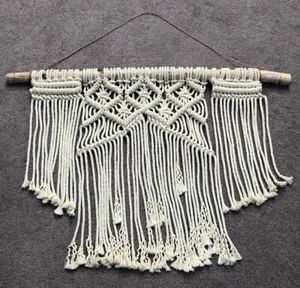 DECORAZIONE PARETE GRANDE MACRAMÈ 36” X 25,5” FATTA A MANO - Foto 1 di 12