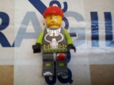 Lego Mini Figura Doble Cara Android con Gorra Roja Foto 1 de 3