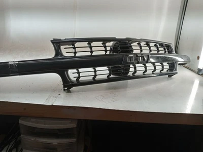 1999-2005 Chevrolet Suburban Paint to Match Grille OEM Replacement Tested  - Image 1 of 4
