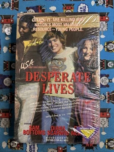 Desperate Lives - VHS - Helen Hunt, Diana Scarwid, Sam Bottoms, Doug McKeon - Picture 1 of 7