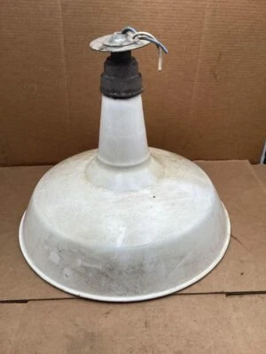 Porcelana branca vintage 18” celeiro armazém sombra clara - Imagem 1 de 4