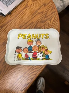 Bandeja para servir lata Peanuts Gang de colección, todos los personajes de Peanuts Gang - Imagen 1 de 2