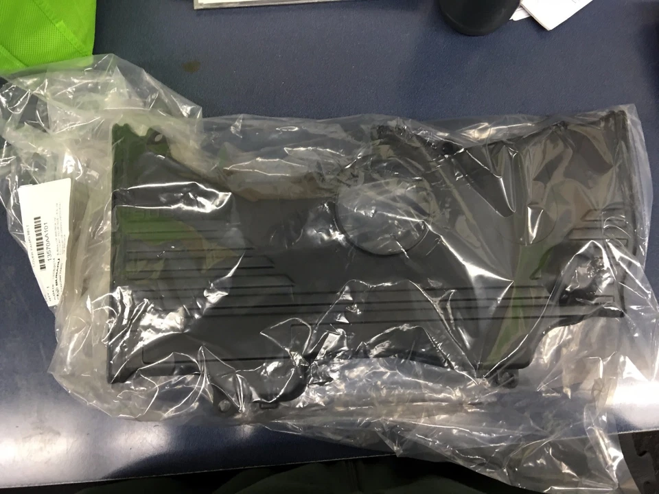 SUBARU 原始设备制造商 1997 年 1999 年 Legacy 2.2 2.5 前发动机定时盖 13570AA101 — 第 1/1 张图片