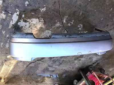 Внешняя серебристая крышка заднего бампера 4 цилиндра 1996 1997 Honda Accord 2,2 л - Изображение 1 из 4