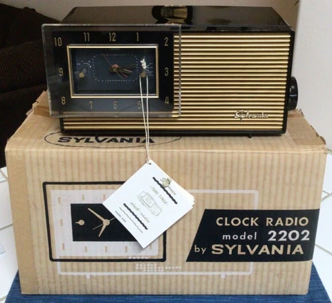 Working Vintage MCM Sylvania Model 2202 Black Gold Clock Tube Radio + Box Manual Cover
