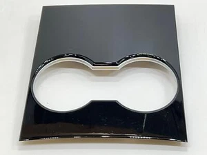 CONSOLA CENTRAL PORTAVASOS BISEL EMBELLECEDOR CUBIERTA OEM 108799000B TESLA MODELO 3 2017-2023 - Imagen 1 de 10