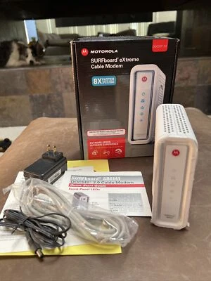 Motorola SURFboard eXtreme SB6141 Docsis 3.0 Cable Modem - Image 1 of 4