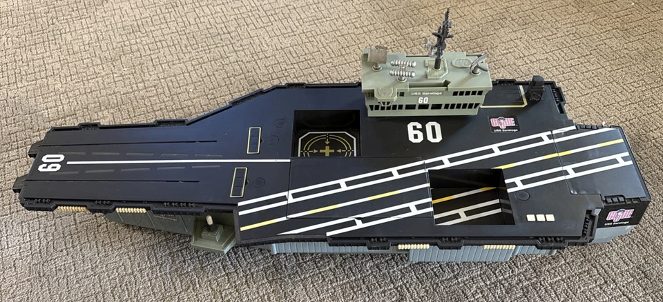 Portaaviones GI Joe USS Saratoga Barco Motorizado 2001 Hasbro Works Foto 1 de 4