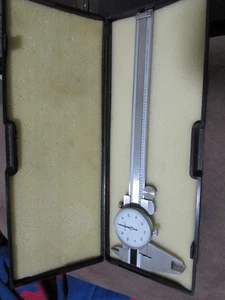PINZA DIAL 6" ACERO INOXIDABLE CALIBRE A PRUEBA DE GOLPES .001" DE UNA PULGADA. - Imagen 1 de 5