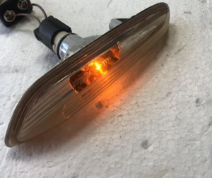 04-10 BMW 5 Series E60 Front RIGHT Fender Wing Side Marker Light 63137165741 - Picture 1 of 4