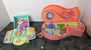 Littlest Pet Shop Teeniest Tiniest Mini Pop Up Playset  & Pencil case ONE PET - Picture 1 of 8