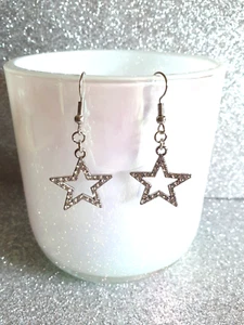 ⭐Sweet Crystal Star Silver Tone Earrings⭐ - Picture 1 of 8