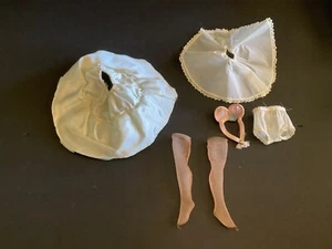 Accessori bambola Vogue vintage 2 slip, reggiseno, mutandine e calze - Foto 1 di 7