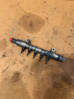 V3307 Kubota SSV SV SVL Engine Fuel Rail - Image 1 of 4