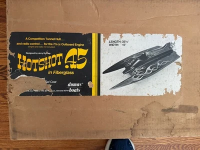 Kit de barco controlado por rádio Dumas Hotshot 45 fibra de vidro - Imagem 1 de 4