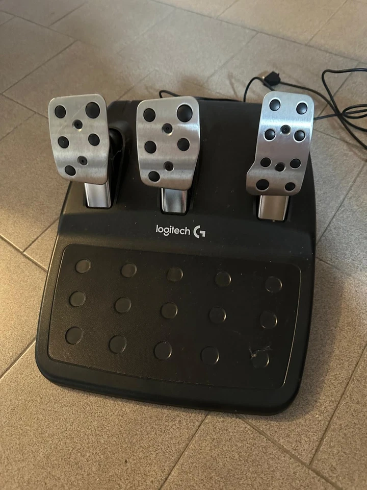 Logitech G29 Driving Force Volante da Corsa - Nero (Play Station 3/4, PC) - Immagine 1 di 4