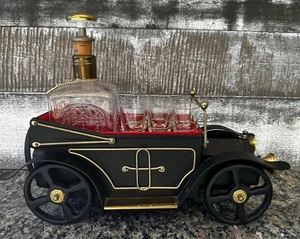 Vintage alte Ford Auto Spieluhr Dekanter Bar Barware mit Flasche & 6 Schnapsgläsern - Bild 1 von 14