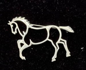 Vintage Sterling Silver Horse Galloping Brooch Pin 8 Grams X7 - Picture 1 of 7