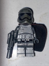 LEGO Star Wars Captain Phasma Minifigure (Rounded Mouth Pattern) sw0684 75103