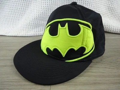 Sombrero ajustado de pico plano de Batman con logotipo inclinado DC Comics adulto talla única USADO LEER Foto 1 de 4