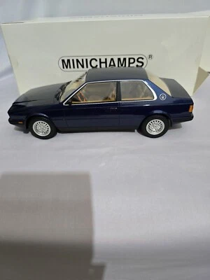 Maserati BiTurbo Coupè Dark Blue Met 1982 1/18 1:18 Minichamps - Immagine 1 di 4