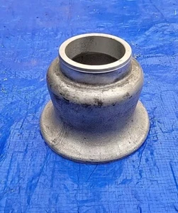 RANGE ROVER CLASSIC GENUINE DUNLOP REAR /FRONT AIR SPRING BAG LOWER SOCKET. - Picture 1 of 5