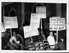 1978 Press Photo Albany Teachers Assn Hold Up Signs at Albany School Board Mtg