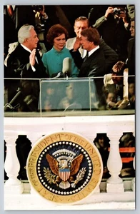 Jimmy Carter, Rosalynn & Warren Burger Swearing in Postcard US History - Picture 1 of 2