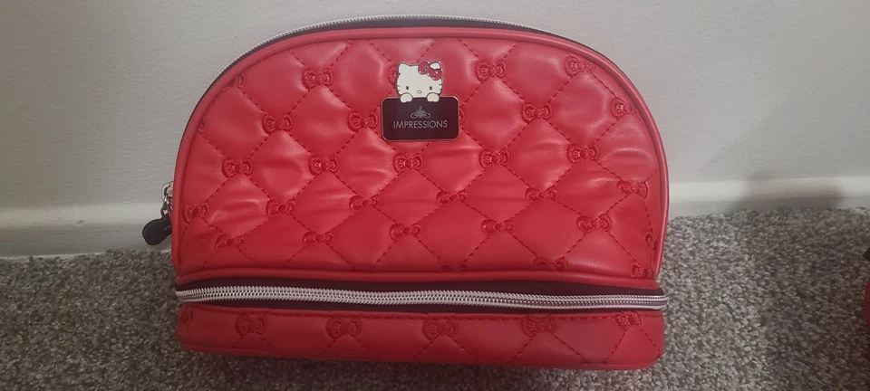 Bolsa de maquillaje HELLO KITTY Impressions Foto 1 de 1
