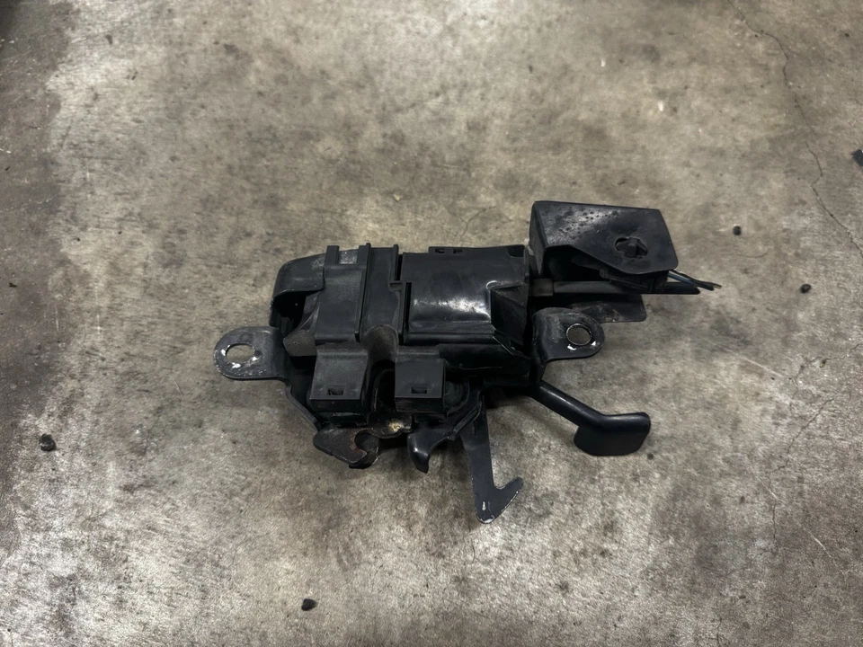 LEXUS IS300 2001-2005 BLOQUEO DE PESTILLO ACTUADOR CAPÓ MONTAJE DELANTERO FABRICANTE DE EQUIPOS ORIGINALES 🔥🔥 Foto 1 de 2