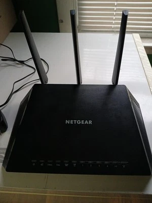 NETGEAR Nighthawk AC2600 Smart WiFi Router (R7450) - Image 1 of 4