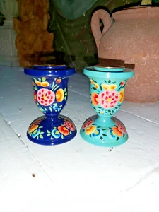 A SET OF TWO HAND PAINTED KASHMIRI CANDLESTICKS - Picture 1 of 9