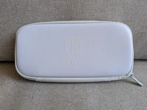 Nintendo Switch Lite White Carrying Case Game Card Slots Pre-Owned - Picture 1 of 4
