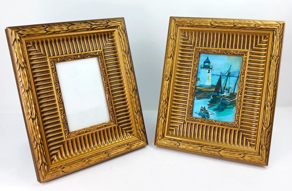 Коренастая прямоугольная золотая фоторамка в тропическую полоску 10x12 для фотографии 4x6 ЧИТАЙТЕ - Изображение 1 из 4