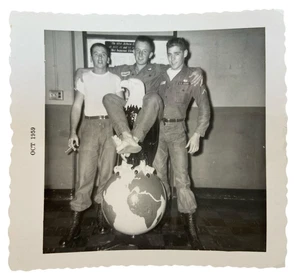 Soldaten Globus Adler Oktober 1959 Foto 3 x 3 US Army Soldaten - Bild 1 von 4