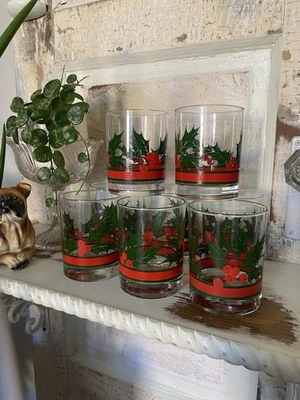 Vintage Libbey Holiday Holly & Berries Double Old Fashioned Christmas Glasses 8 - Image 1 of 3