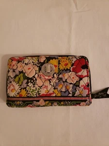 Vera Bradley Floral Multicolor Zip Around Turnlock Quilted Wallet - Picture 1 of 8