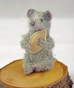Kleine Maus Skulptur Amigurumi, realistische Figuren, Puppenhaus Miniaturen - Bild 1 von 10