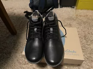 Clarks Un Adorn Walk Womens Black Leather US Size 9 Ankle Boots Booties - Picture 1 of 1