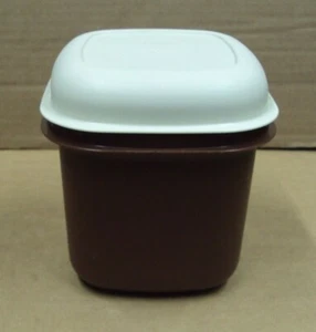 Vtg TUPPERWARE ~ 1466-11 Mini Ice Bucket with 1467-9 Lid ~ BROWN / ALMOND - Picture 1 of 4