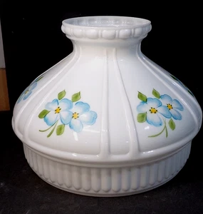 Pantalla de lámpara de vidrio Aladdin DOGWOOD de colección 10" montadora 8" de alto ¡PERFECTA! - Imagen 1 de 8