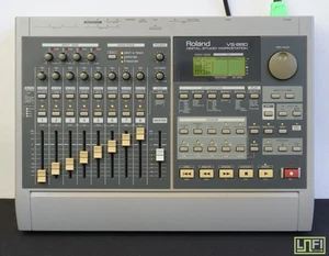 Roland VS-880 24-Bit Digital Studio Audio Recording Workstation W/ 1 x VS8F-1 - Picture 1 of 17