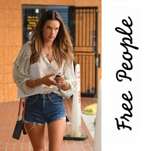 FREE PEOPLE Denim Cut Off Jean Shorts Womens 25 Dark Wash Daisy Dukes Button Fly - Picture 1 of 6