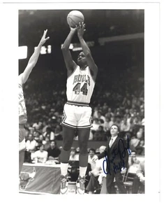 Quintin Dailey Signed Autographed 8 x 10 Photo Chicago Bulls Rare - Picture 1 of 2
