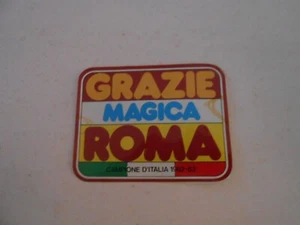 adesivo-sticker-ROMA CAMPIONE D'ITALIA 1982-83 GRAZIE MAGICA ROMA-cm.9x11 - Foto 1 di 1