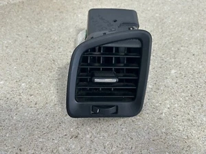 Buick REGAL CLX 2011-2017 tablero de instrumentos lado izquierdo aire acondicionado ventilación moldura taladro negro OEM - Imagen 1 de 4