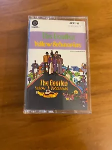 The Beatles - Yellow Submarine Cassette Tape Capitol Records Classic Rock N Roll - Imagen 1 de 7