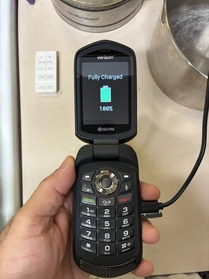 Kyocera E4610 DURAXV Verizon 4G LTE 16gb Rugged Flip Phone - Image 1 of 4