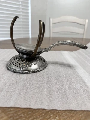 Antiguo soporte de bola de queso MERIDEN B.CO cuádruple plateado mango rosa ornamentado Foto 1 de 4