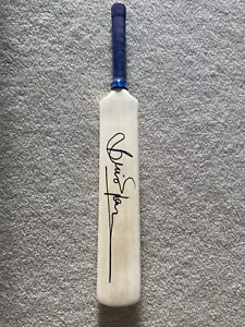 BRIAN LARA HAND SIGNED MINI CRICKET BAT WEST INDIES TEST CAPTAIN - Picture 1 of 1